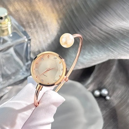 Women's Luxury Rose Gold Small Dial Bracelet Watch with Rhinestone Brand Design Vintage Imitation Pearl Ladies Quartz Wristwatch